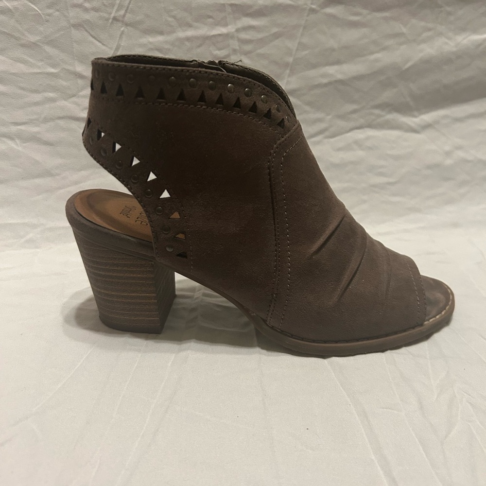 Brown Peep-Toe Block Heel Sandals
